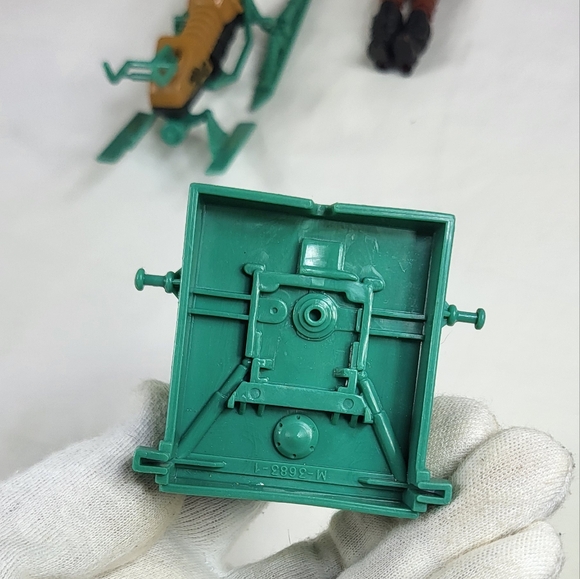 1984 Hasbro GI Joe Zartan With Chameleon Swamp Skier & Blueprint - Picture 10 of 14